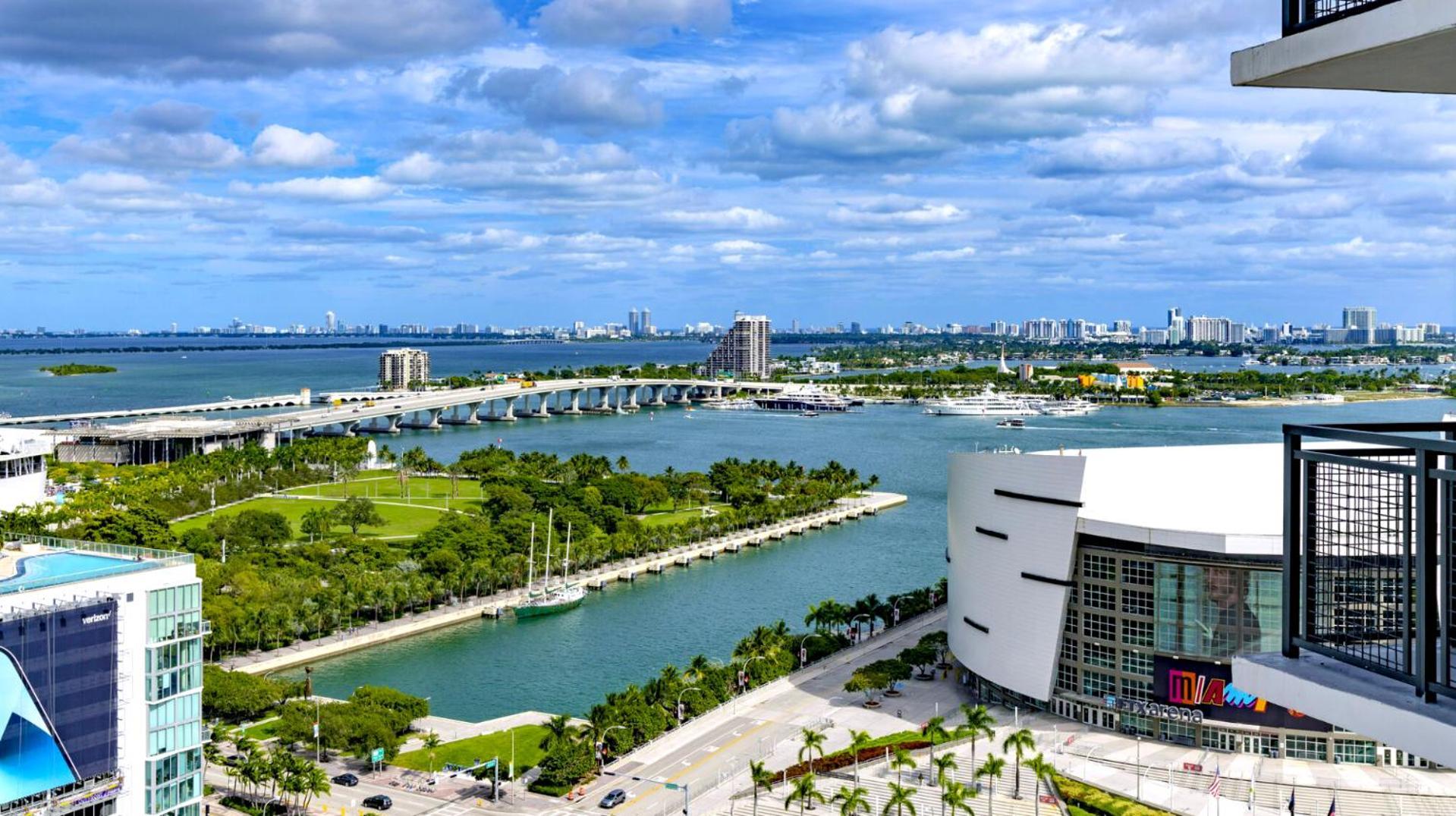 Experience The Perfect Miami Life!! Centrally Located Luxury Condo! Exteriör bild
